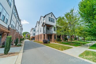 4021 Spencer Towns Ln in Charlotte, NC - Foto de edificio - Building Photo