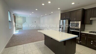 155 E Ramsey Dr in Tracy, CA - Building Photo - Building Photo