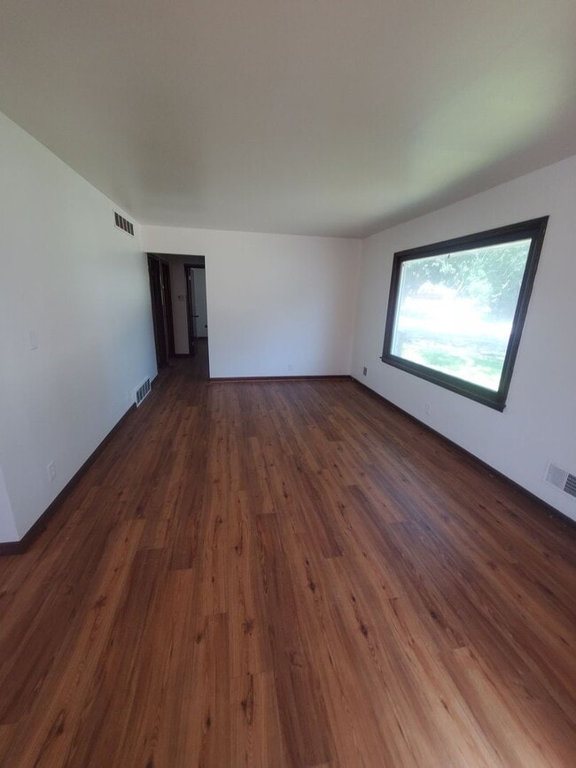 8105 W Colfax Ct in Milwaukee, WI - Building Photo - Building Photo