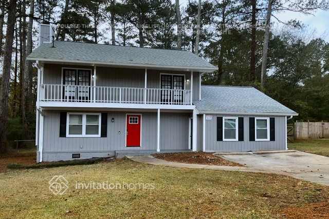 property at 750 Navajo Trail