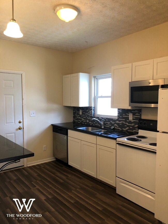 1641 Summit Street in Columbus, OH - Foto de edificio - Building Photo