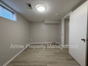 2442 Vine St in Lincoln, NE - Building Photo - Building Photo