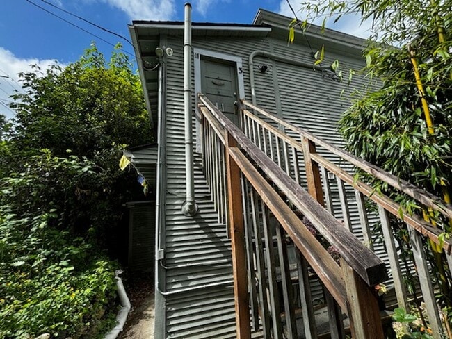 property at 920 N Garden St