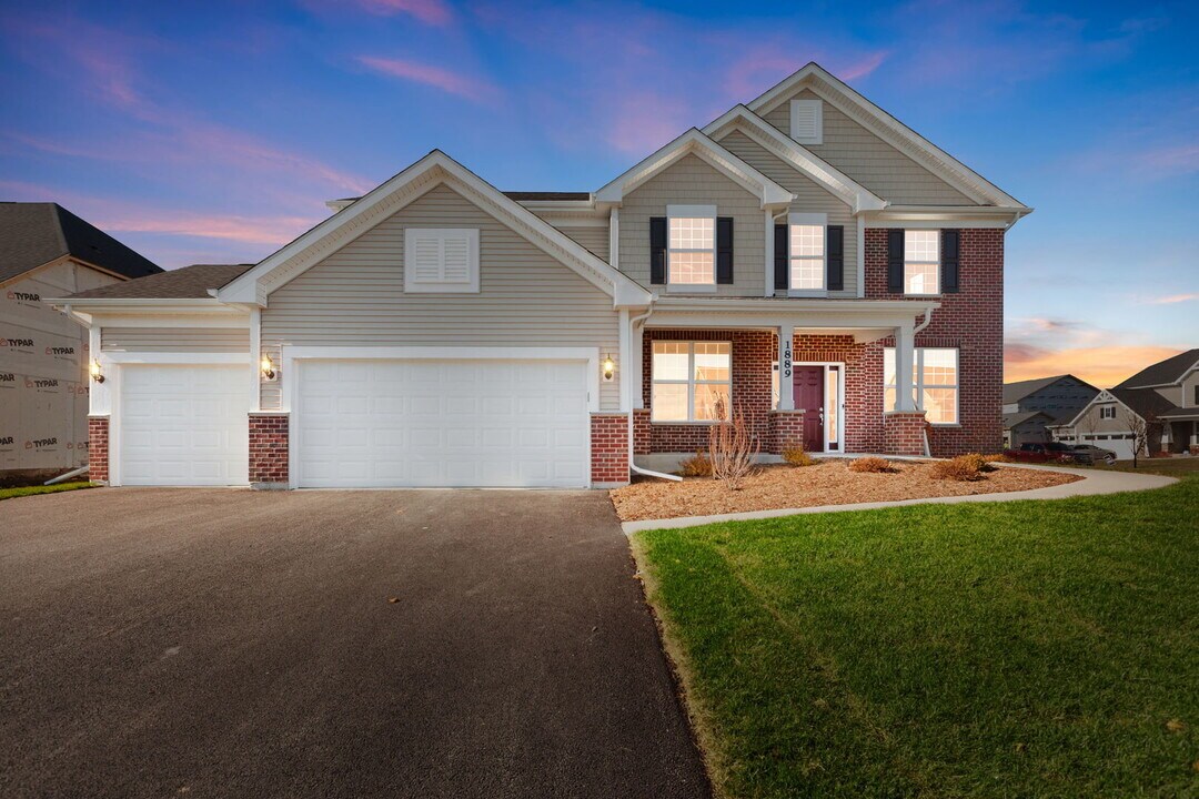 1889 Bent Grass Wy in Bolingbrook, IL - Building Photo