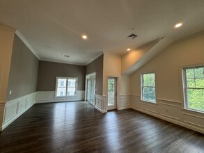 320 Middlesex Ave in Medford, MA - Building Photo - Building Photo