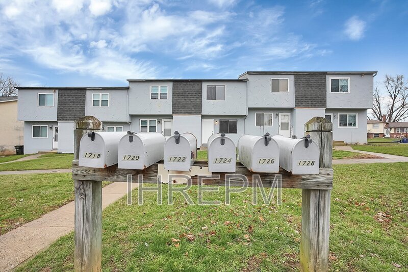 1728 River Bend Rd in Columbus, OH - Building Photo