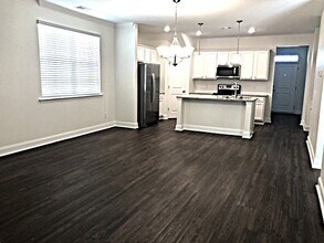 8 Cherry St in Savannah, GA - Building Photo - Building Photo