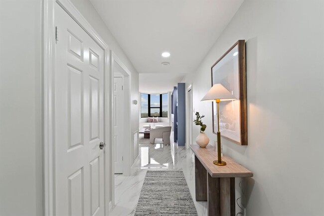 651 Bering Dr in Houston, TX - Building Photo - Building Photo