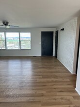 1209 NE Brown Dr in Madras, OR - Foto de edificio - Building Photo