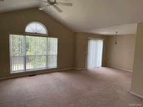 45538 Warwick Dr in Macomb, MI - Building Photo - Building Photo
