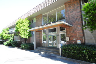 Timberglen Apartments in Lynnwood, WA - Building Photo - Building Photo