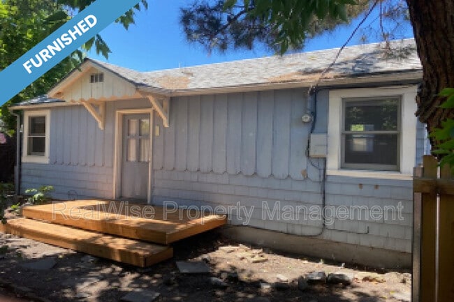 property at 272 N 1st St