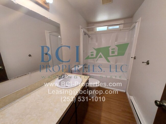 16907 6th Ave E in Spanaway, WA - Building Photo - Building Photo