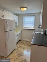 112 Clement Rd-Unit -D in Oreland, PA - Building Photo - Building Photo