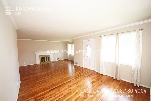 221 Rosewood Ave in Pocatello, ID - Building Photo - Building Photo