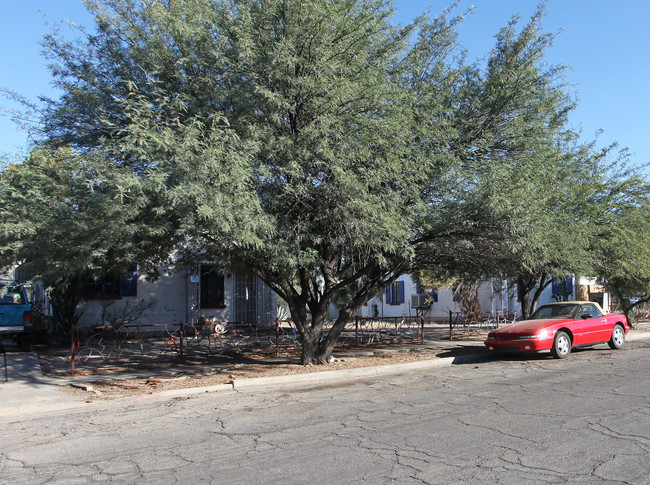 226-236 N Tyndall Ave in Tucson, AZ - Foto de edificio - Building Photo