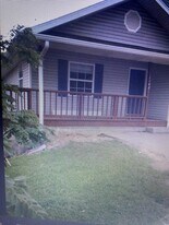 1142 W Rochier St in Fayetteville, AR - Building Photo
