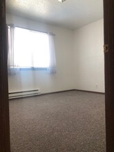 East Park Village Apartments in Nevada, IA - Building Photo - Building Photo