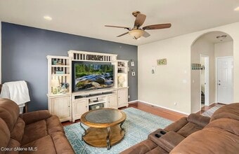 2547 W Blackberry Loop in Hayden, ID - Foto de edificio - Building Photo