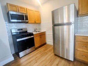 110 Franklin St, Unit 2 in Belleville, NJ - Foto de edificio - Building Photo