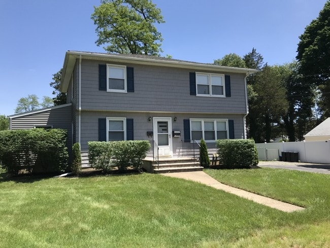 58 Sidney Ave, Unit 2