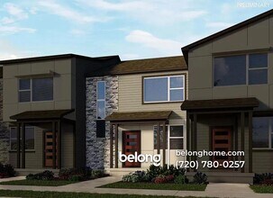 6377 N Netherland Ct in Aurora, CO - Foto de edificio - Building Photo