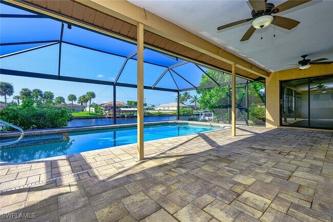 property at 1516 SE 20th St
