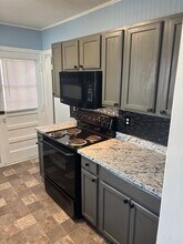 148 W Moody Ave in Knoxville, TN - Building Photo - Building Photo