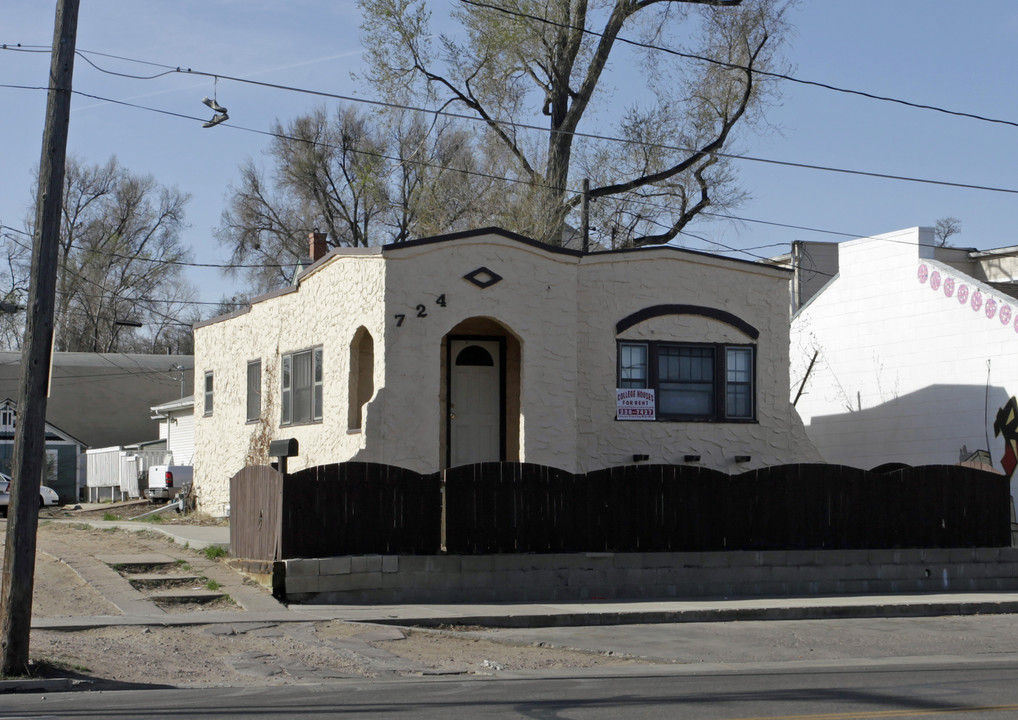 724 16th St in Greeley, CO - Building Photo