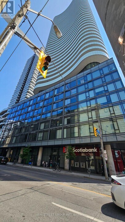 403-403 Church St in Toronto, ON - Building Photo