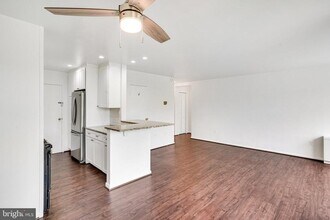 6621 Wakefield Dr in Alexandria, VA - Building Photo - Building Photo