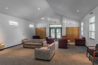 Fresa Park in Dayton, OR - Foto de edificio - Building Photo