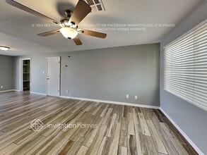 14430 N 41st Ct in Phoenix, AZ - Foto de edificio - Building Photo