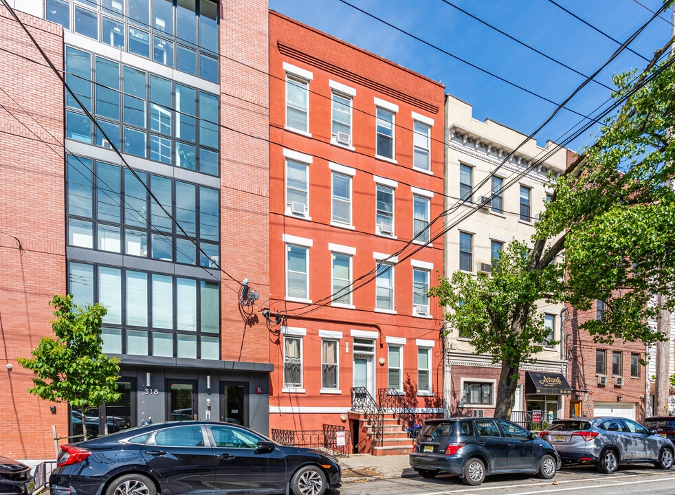 320 Madison St in Hoboken, NJ - Foto de edificio