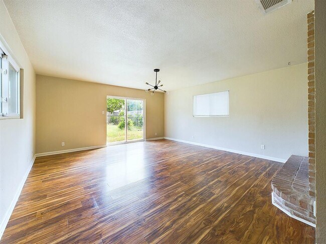 1411 Kamar Dr in Austin, TX - Building Photo - Building Photo
