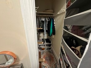 242 Hemenway St, Unit 12 in Boston, MA - Foto de edificio - Building Photo