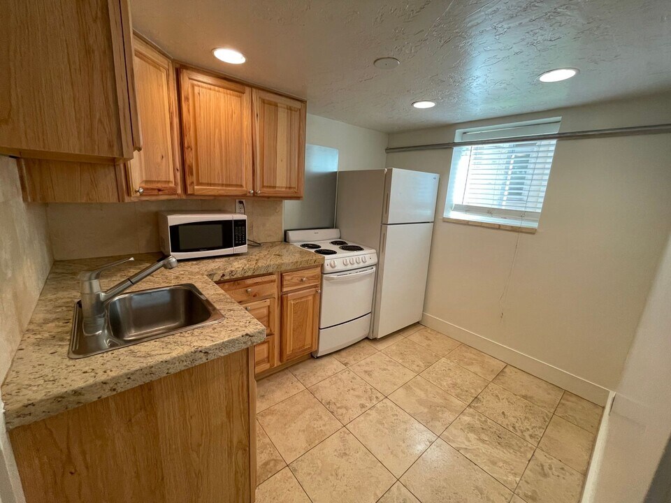 22-38 D St E in Salt Lake City, UT - Building Photo