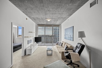 300 S Australian Ave in West Palm Beach, FL - Building Photo - Building Photo