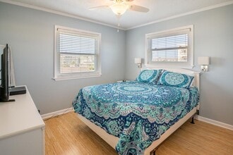 102 Carolina Beach Ave S in Carolina Beach, NC - Building Photo - Building Photo