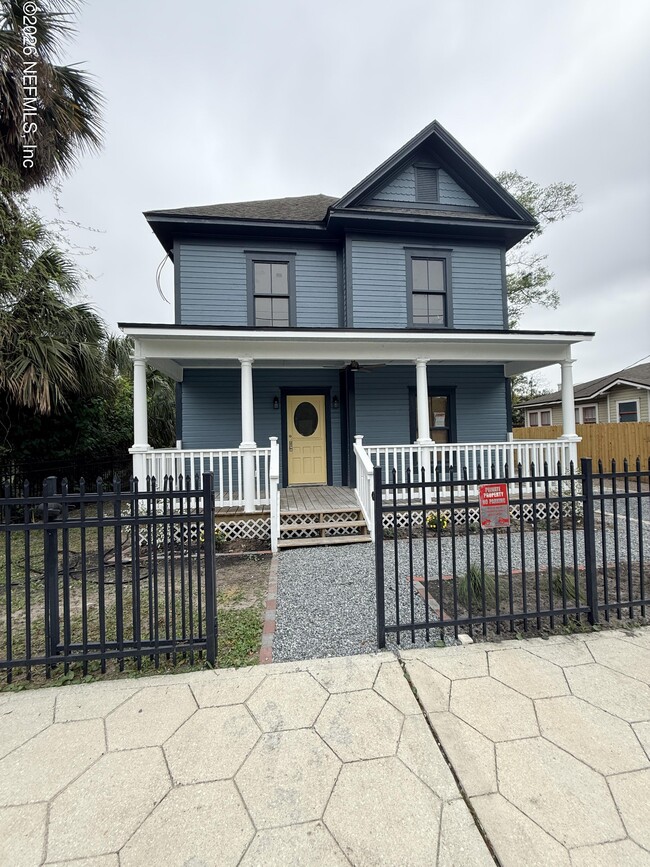 property at 30 W 12th St