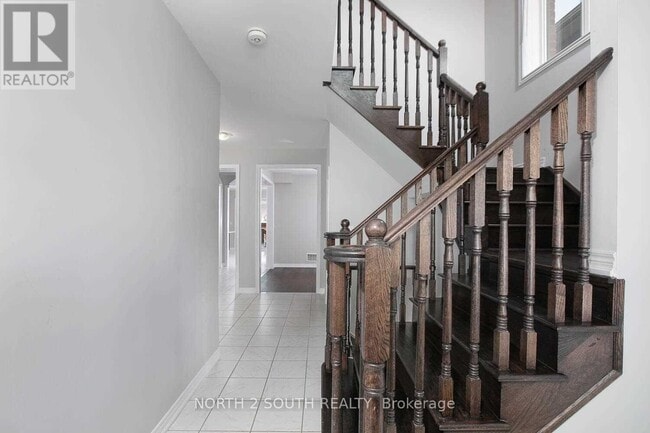 80 Robb Thompson Rd in East Gwillimbury, ON - Building Photo - Building Photo