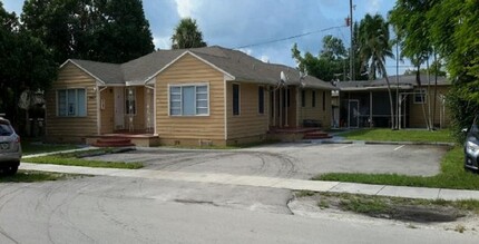 1928 Mckinley St in Hollywood, FL - Building Photo - Building Photo