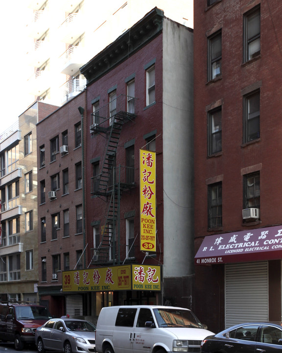 39 Monroe St in New York, NY - Building Photo