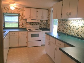 8117 Delta Dr in Milton, FL - Building Photo - Building Photo