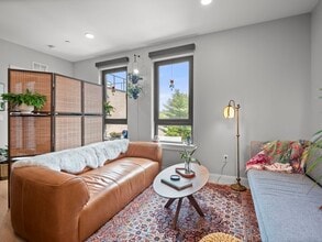 9 Central St in Somerville, MA - Building Photo - Building Photo