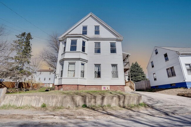 13 Water St, Unit 1