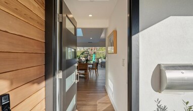 122 Blackfield Dr in Tiburon, CA - Building Photo - Building Photo