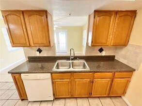 5621 Mirada Dr in Holiday, FL - Building Photo - Building Photo