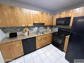 310 Sage Ct in Jackson Township, NJ - Building Photo - Building Photo