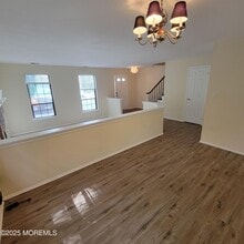 174 Edinburgh Ct in Matawan, NJ - Building Photo - Building Photo